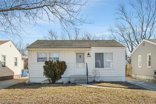 24840 Lauren Avenue, Warren, MI 48089