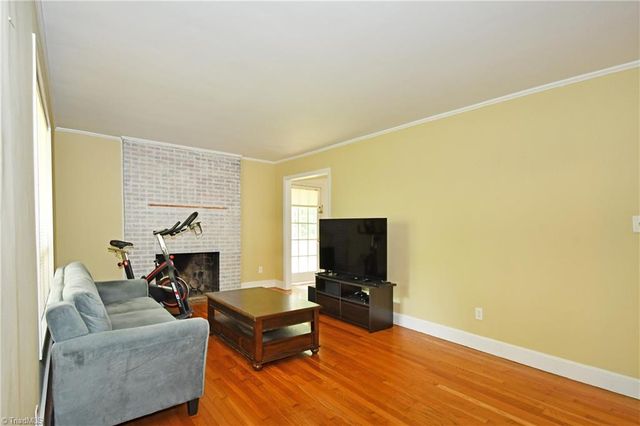 6132 Arden Drive, Clemmons, NC 27012
