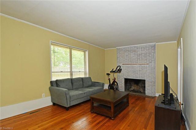 6132 Arden Drive, Clemmons, NC 27012