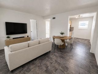 739 SW 9th St 4, Miami, FL 33130