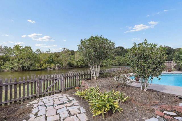 2061 Cypress Cove Ave, Zachary, LA 70791