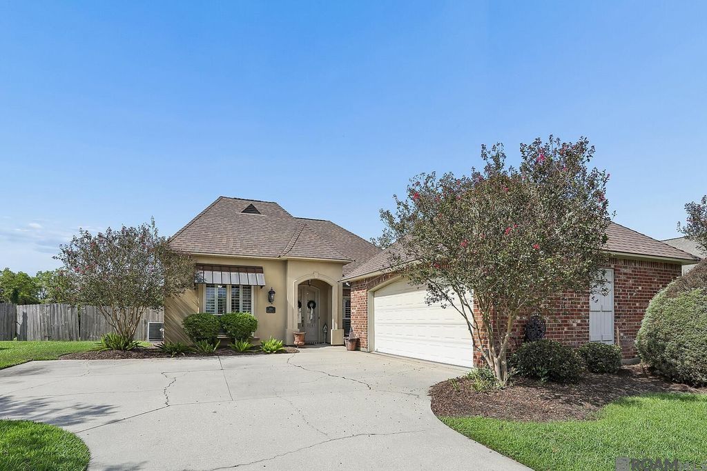 2061 Cypress Cove Ave, Zachary, LA 70791
