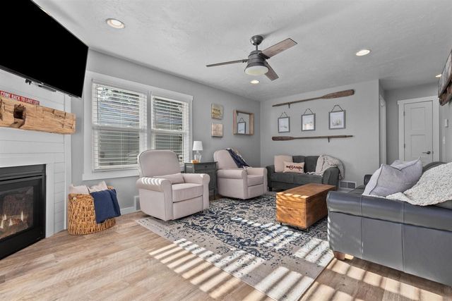 8052 KOLODZIK ROAD, Winneconne, WI 54986