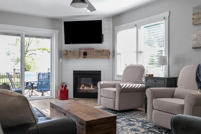 8052 KOLODZIK ROAD, Winneconne, WI 54986