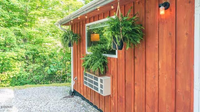 122 Quail Roost Drive, Cosby, TN 37722