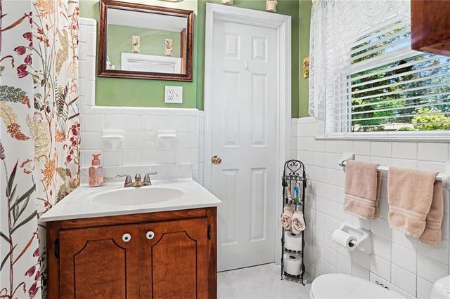 2122 Timber Lane, Snellville, GA 30078