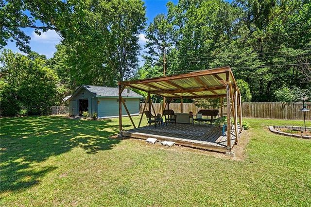2122 Timber Lane, Snellville, GA 30078