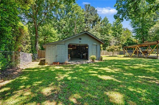 2122 Timber Lane, Snellville, GA 30078