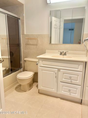 61 Peasley Drive, Marlboro, NJ 07746