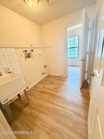 61 Peasley Drive, Marlboro, NJ 07746