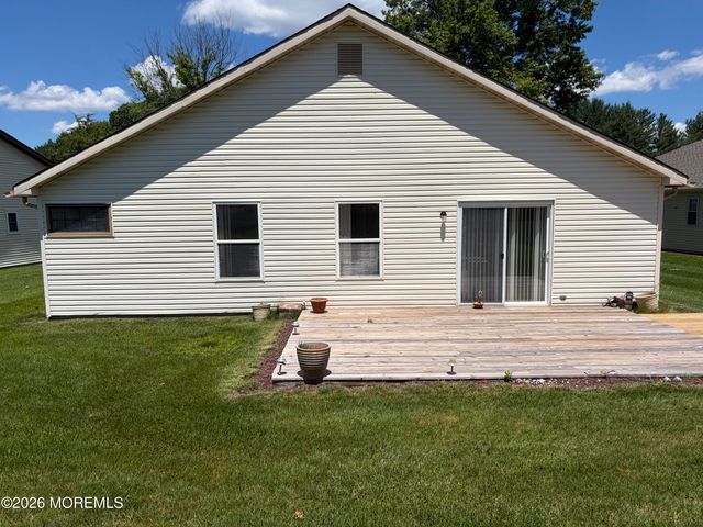 61 Peasley Drive, Marlboro, NJ 07746