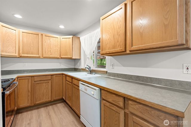 10410 206th Avenue E, Sumner, WA 98391