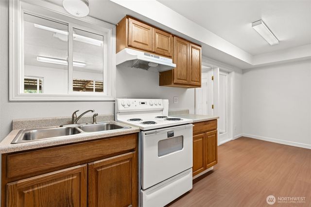 10410 206th Avenue E, Sumner, WA 98391