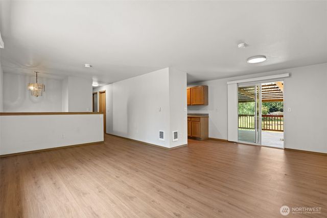 10410 206th Avenue E, Sumner, WA 98391