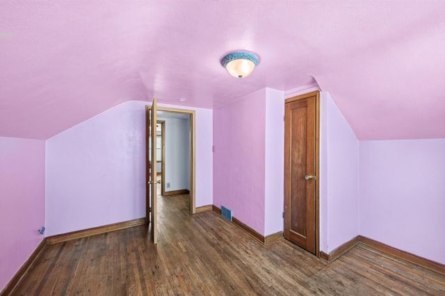 32 Maryland Avenue E, Saint Paul, MN 55117