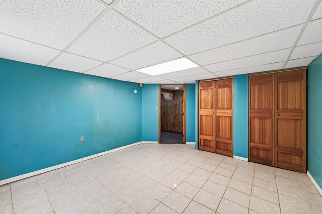 32 Maryland Avenue E, Saint Paul, MN 55117