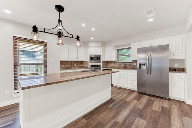 16801 Thomas Chapel Drive, Dallas, TX 75248