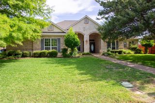 901 Spanish Bay Drive, Burleson, TX 76028