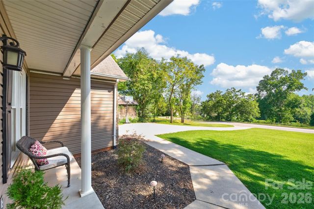 2 Hunters Creek Lane, Granite Falls, NC 28630