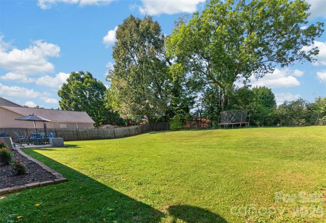 2 Hunters Creek Lane, Granite Falls, NC 28630