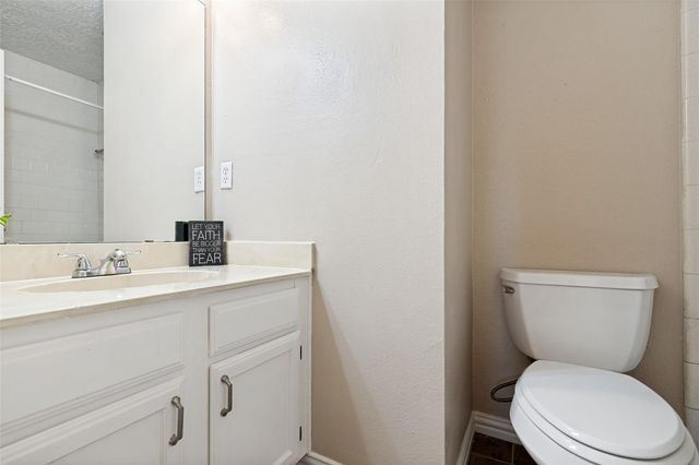 1009 Canyon Springs Drive, La Porte, TX 77571