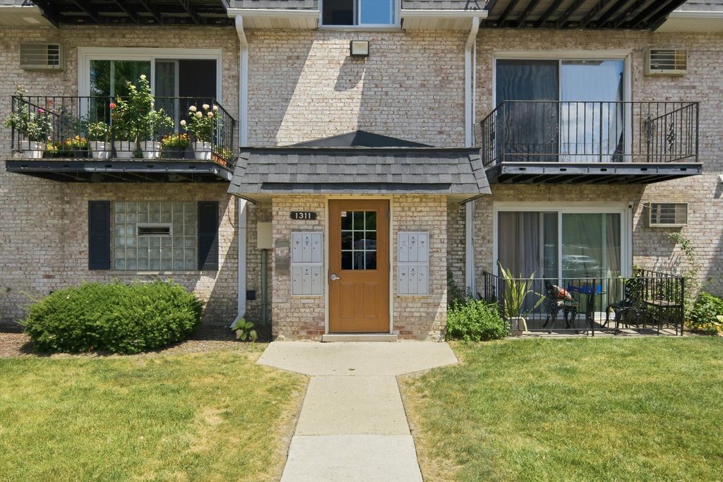 1311 N Baldwin Court 3A, Palatine, IL 60074 — photo 2