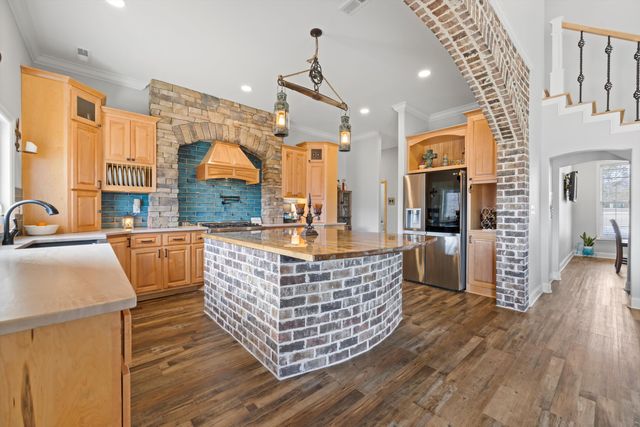 300 Skyhigh Drive, Dunlap, TN 37327