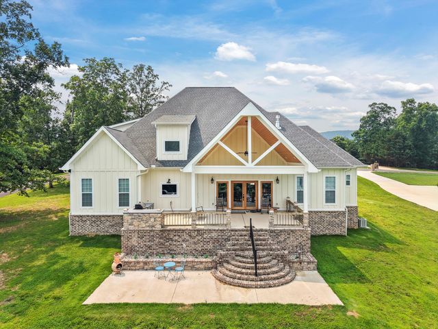 300 Skyhigh Drive, Dunlap, TN 37327