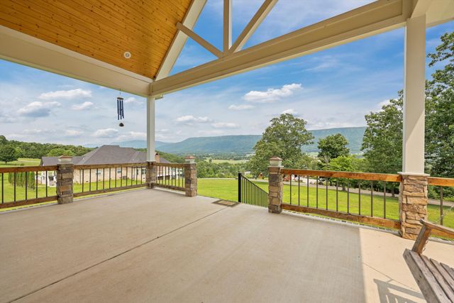 300 Skyhigh Drive, Dunlap, TN 37327
