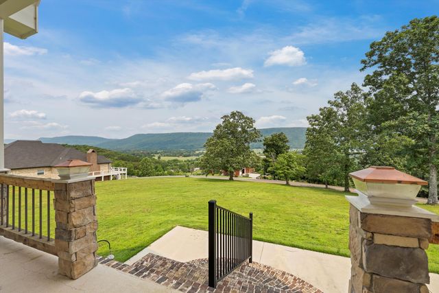 300 Skyhigh Drive, Dunlap, TN 37327