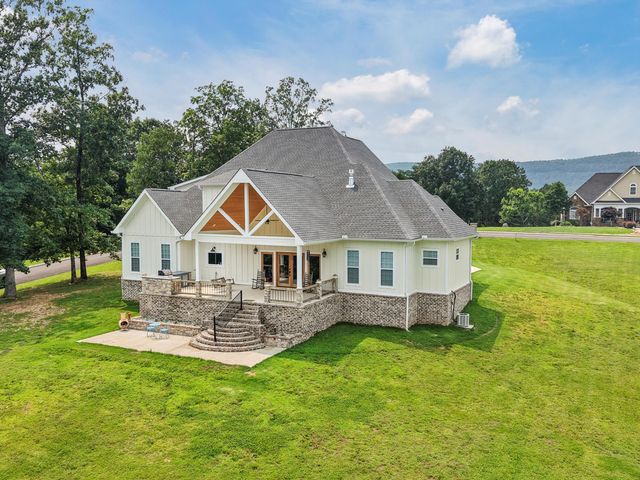 300 Skyhigh Drive, Dunlap, TN 37327