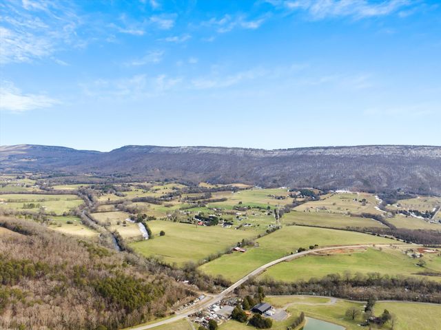 300 Skyhigh Drive, Dunlap, TN 37327