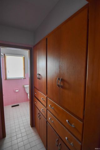 5721 Twickingham Court, Evansville, IN 47711