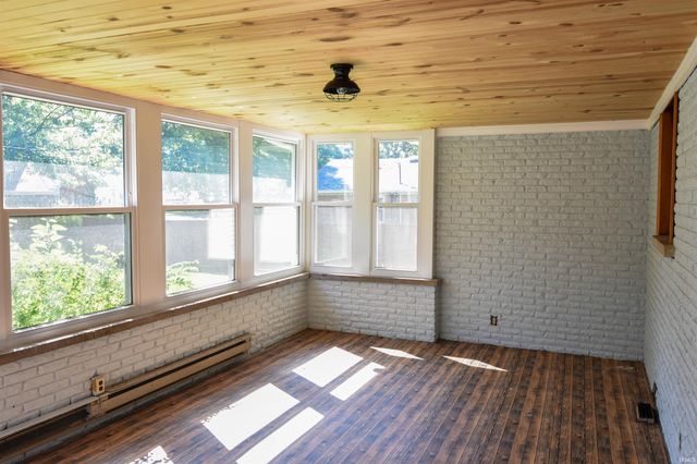 5721 Twickingham Court, Evansville, IN 47711