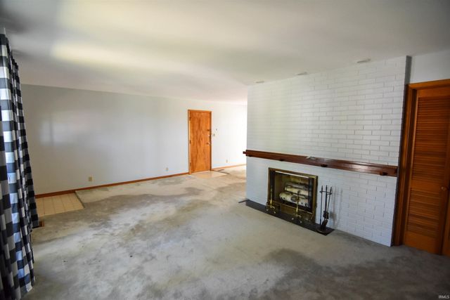 5721 Twickingham Court, Evansville, IN 47711