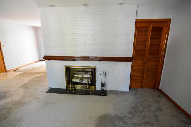 5721 Twickingham Court, Evansville, IN 47711