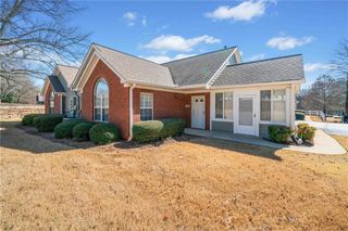 2160 Carefree Circle 9, Marietta, GA 30062