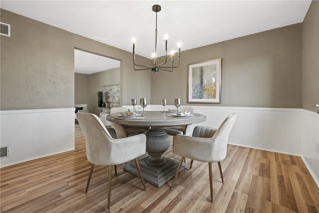 1253 Earlford Dr, Whitehall, PA 15227