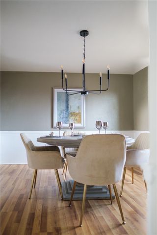 1253 Earlford Dr, Whitehall, PA 15227