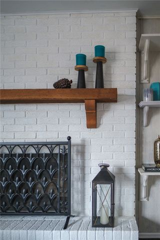 1253 Earlford Dr, Whitehall, PA 15227