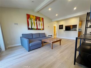 1345 Cabrillo Park E10, Santa Ana, CA 92701