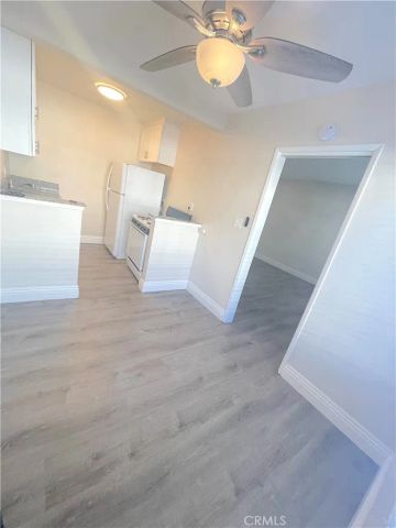 2115 Placentia Avenue 4, Costa Mesa, CA 92627