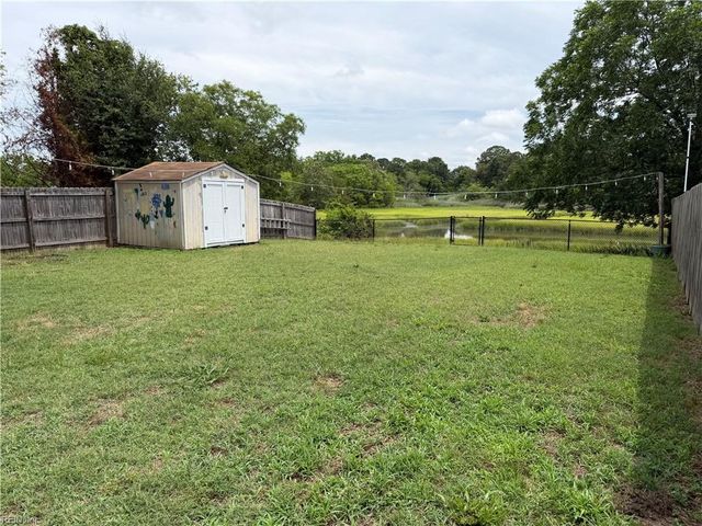 32 Foxgrape RD, Portsmouth, VA 23701