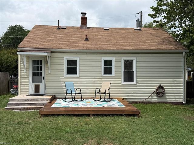 32 Foxgrape RD, Portsmouth, VA 23701