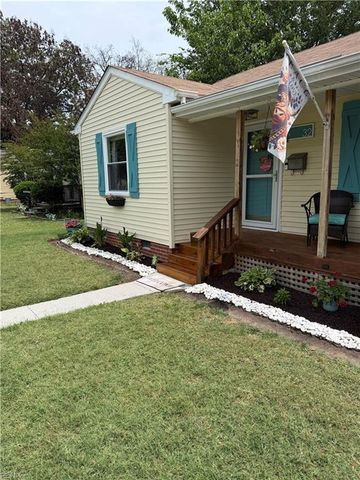 32 Foxgrape RD, Portsmouth, VA 23701