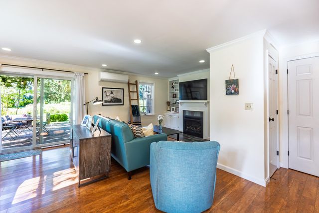 40 Norwich Meadows Dr Unit 10, Norwich, VT 05055