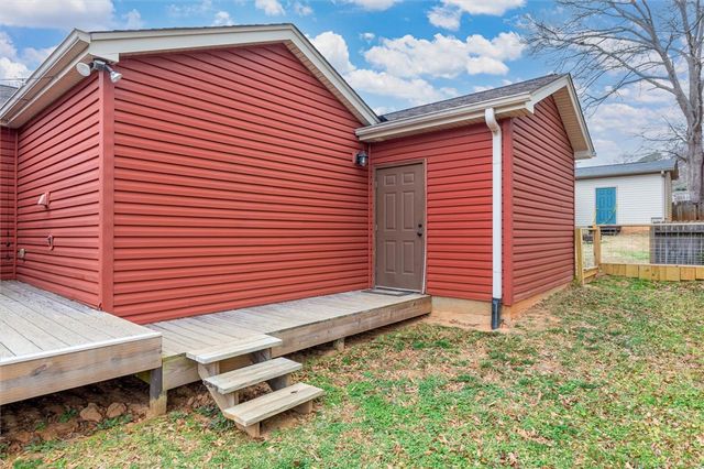 109 S Laurel Street, Walhalla, SC 29691