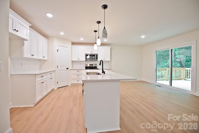 1211 BRECKEN Court, Kannapolis, NC 28081