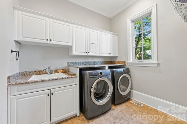 208 Tinkham Trail, Cramerton, NC 28032