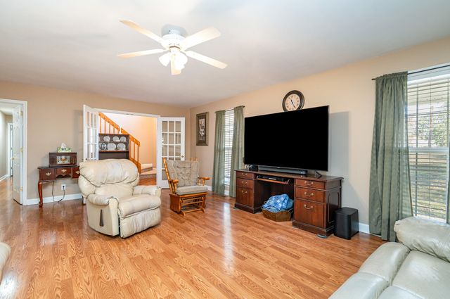 5221 Grand View Ln, Pleasant View, TN 37146